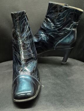 BELLINI Green Patent Leather Ankle Booties